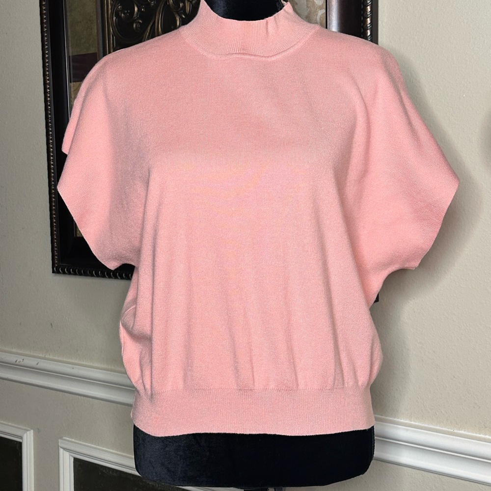 ee:some l Pink l Lightweight Mock Neck Short Sleeve Sweater l Medium